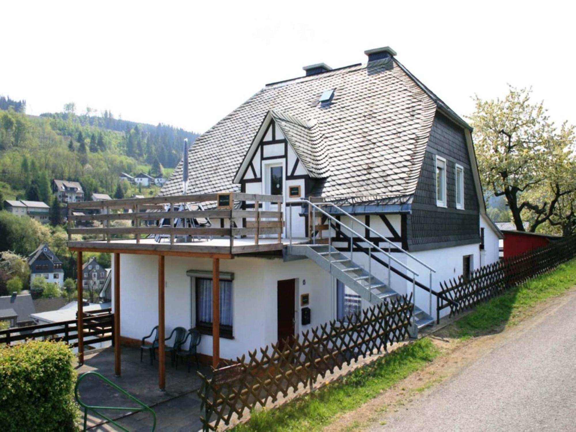 Cosy Apartment In Schwalefeld Near Willingen With Private Terrace Exteriör bild